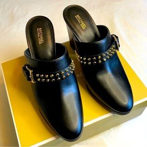 Michael Kors - KARA MULE FAUX LEATHER/STUDS